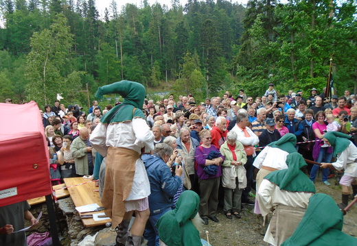 21 tance v plném proudu