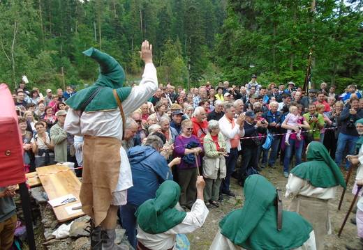 22 tance v plném proudu