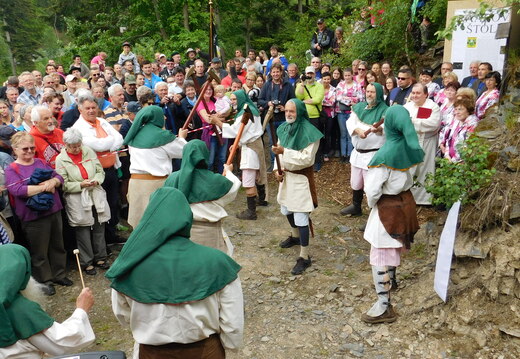 26 tance v plném proudu