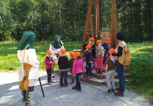 125 stanoviště 1 - výuka tanečku