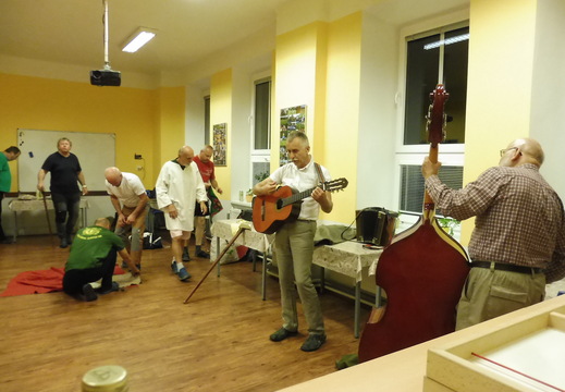 02 Přípravy na vystoupení na ubytovně 1