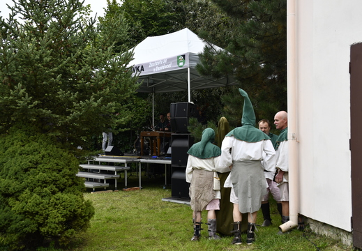 07 Pódium je krásně romanticky umístěno