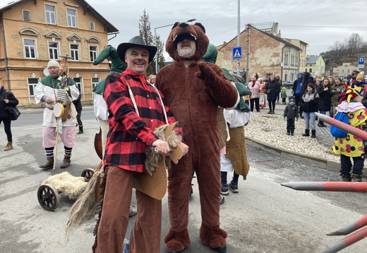 016 Medvěd důlní chobotnice a prašivá kobyla - tři tradiční masopustní zlatohorské masky